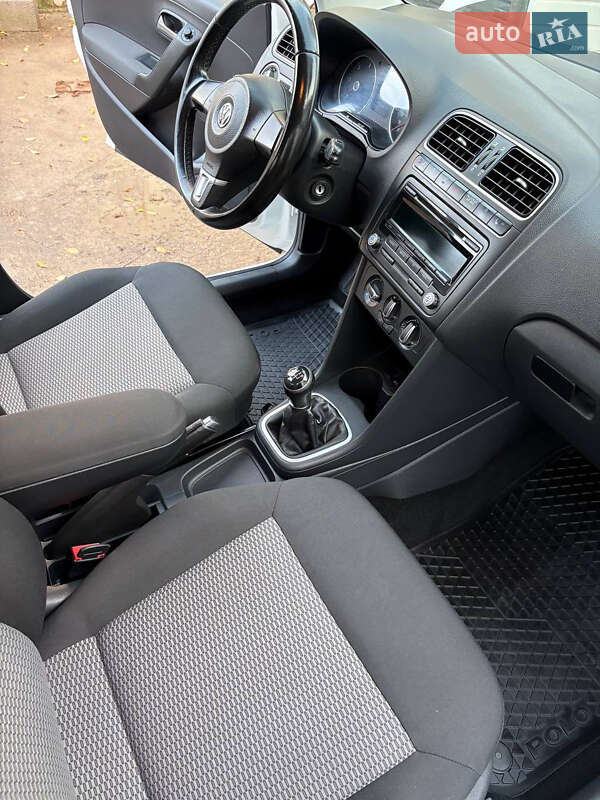 Хэтчбек Volkswagen Polo 2012 в Кривом Роге