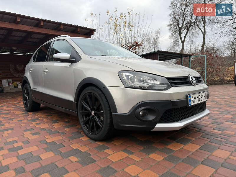 Хэтчбек Volkswagen Polo 2011 в Житомире