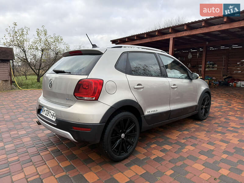 Хэтчбек Volkswagen Polo 2011 в Житомире