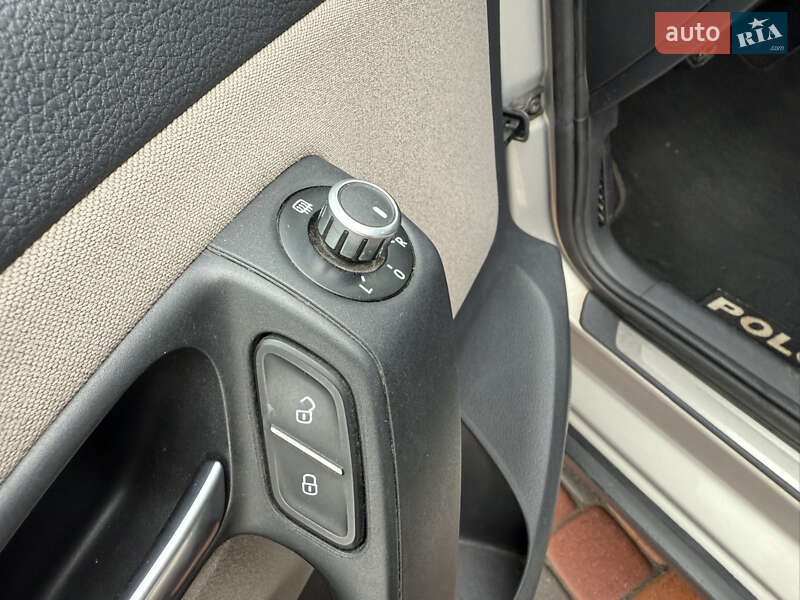 Хэтчбек Volkswagen Polo 2011 в Житомире