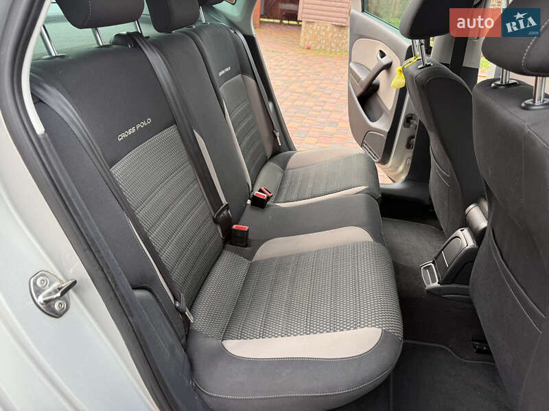 Хэтчбек Volkswagen Polo 2011 в Житомире