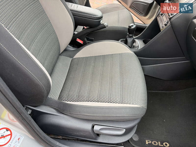 Хэтчбек Volkswagen Polo 2011 в Житомире