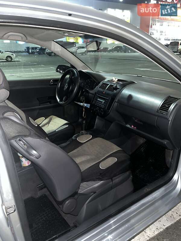 Хэтчбек Volkswagen Polo 2005 в Черновцах