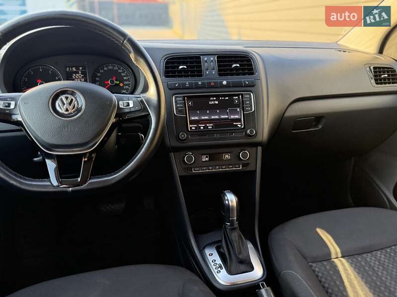 Седан Volkswagen Polo 2017 в Киеве