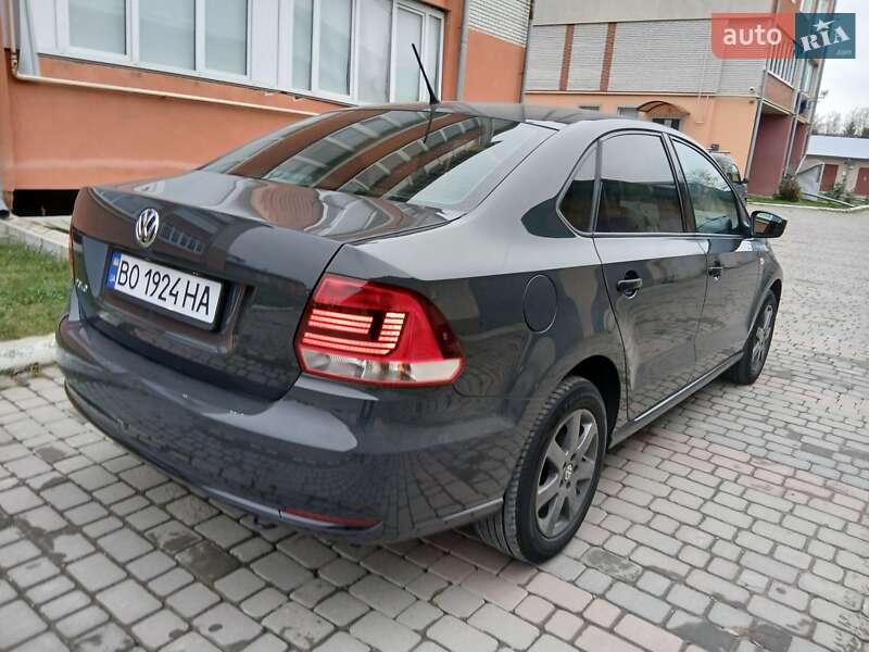 Седан Volkswagen Polo 2016 в Чорткове