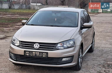 Седан Volkswagen Polo 2017 в Желтых Водах