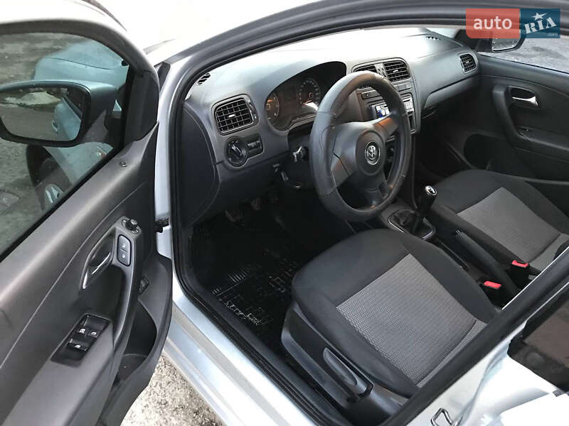 Седан Volkswagen Polo 2011 в Львове