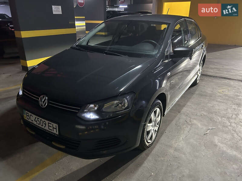 Седан Volkswagen Polo 2013 в Киеве