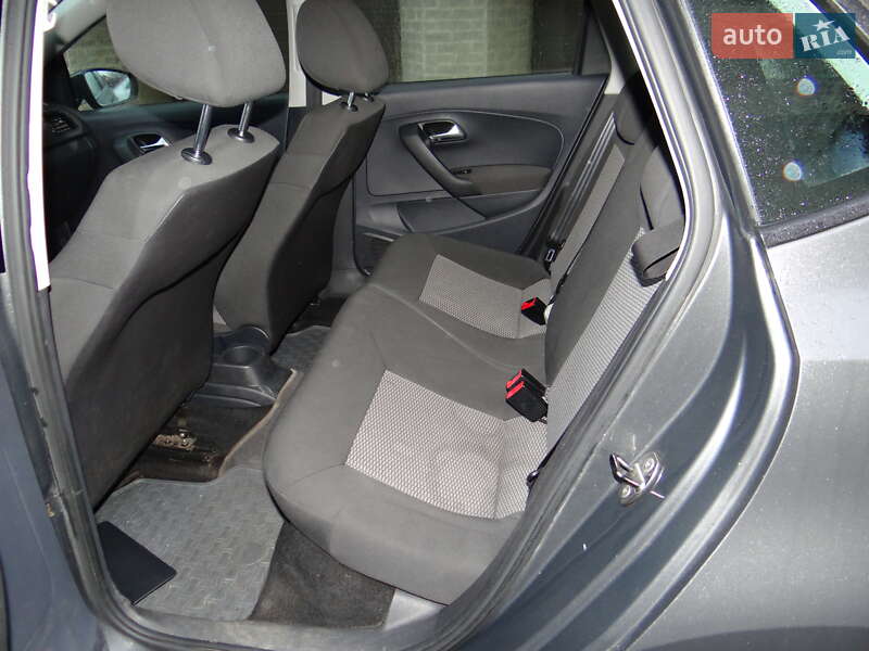 Хэтчбек Volkswagen Polo 2010 в Ахтырке фото 16 Хэтчбек Volkswagen Polo 2010 в Ахтырке