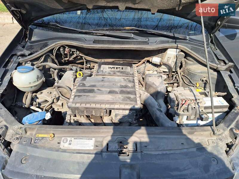 Седан Volkswagen Polo 2016 в Сарнах