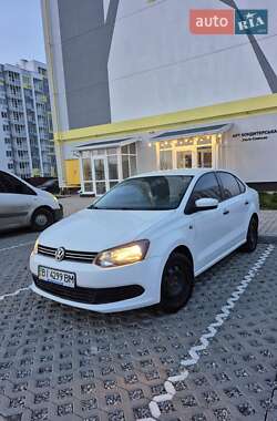 Седан Volkswagen Polo 2012 в Полтаві