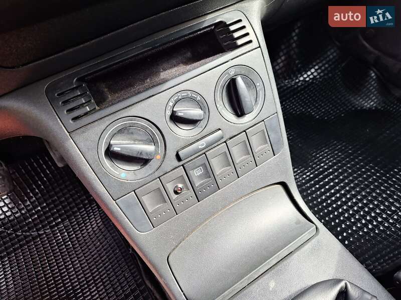 Хэтчбек Volkswagen Polo 2001 в Черновцах фото 37 Хэтчбек Volkswagen Polo 2001 в Черновцах