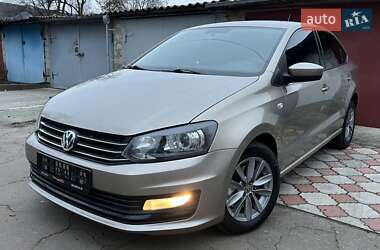 Седан Volkswagen Polo 2017 в Жовтих Водах