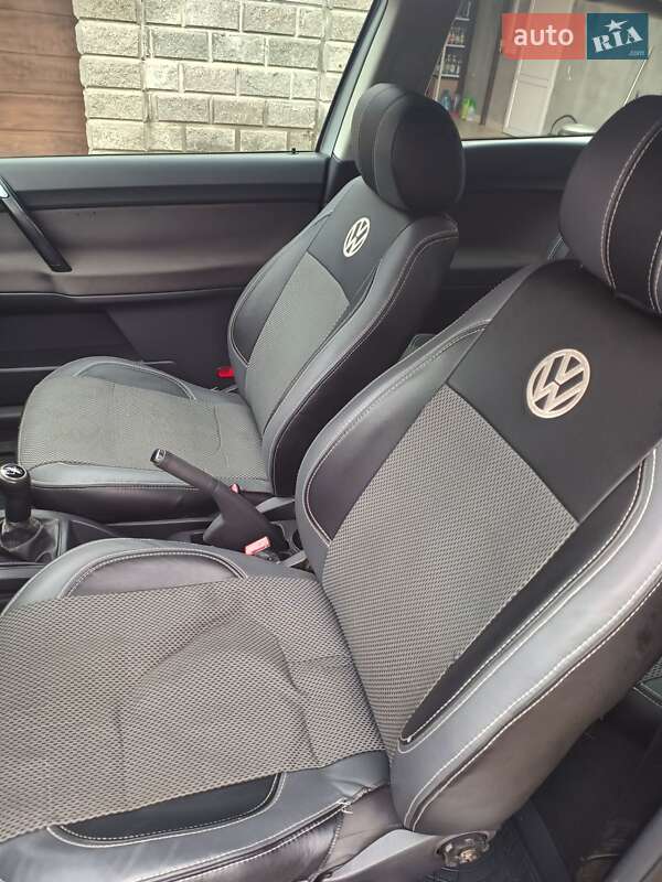 Хэтчбек Volkswagen Polo 2006 в Мукачево