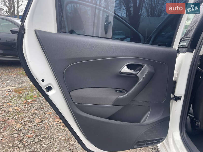 Хэтчбек Volkswagen Polo 2011 в Луцке фото 13 Хэтчбек Volkswagen Polo 2011 в Луцке