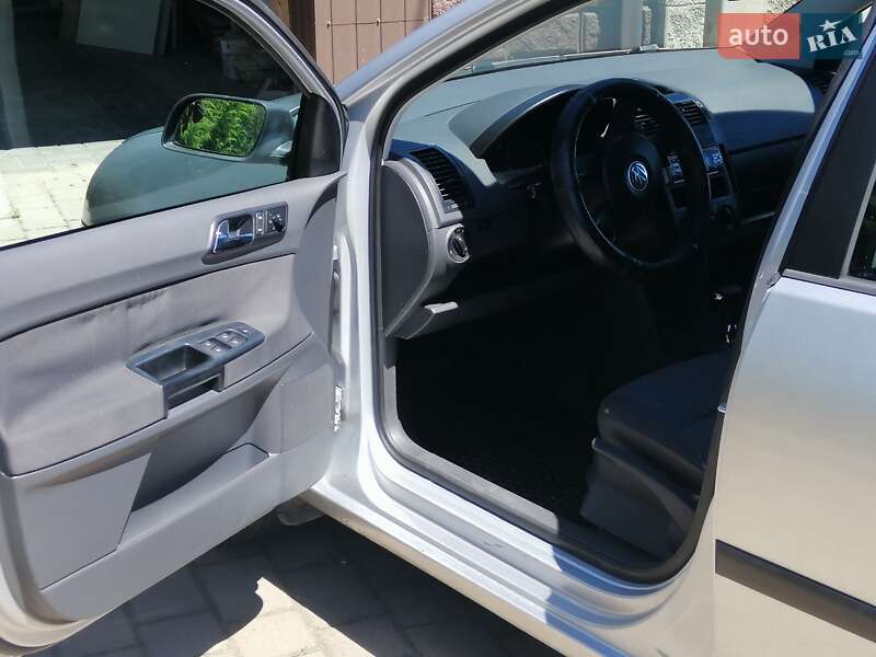 Хэтчбек Volkswagen Polo 2003 в Луцке