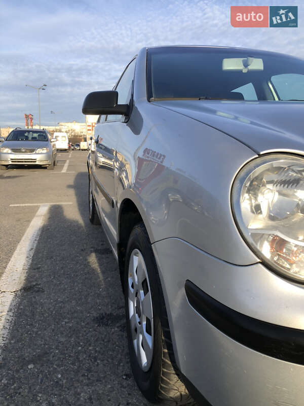 Хэтчбек Volkswagen Polo 2005 в Черновцах