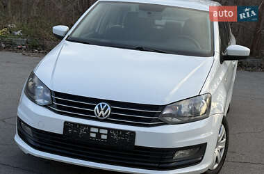 Седан Volkswagen Polo 2019 в Днепре