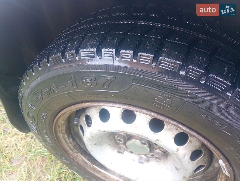 Хэтчбек Volkswagen Polo 2003 в Чуднове