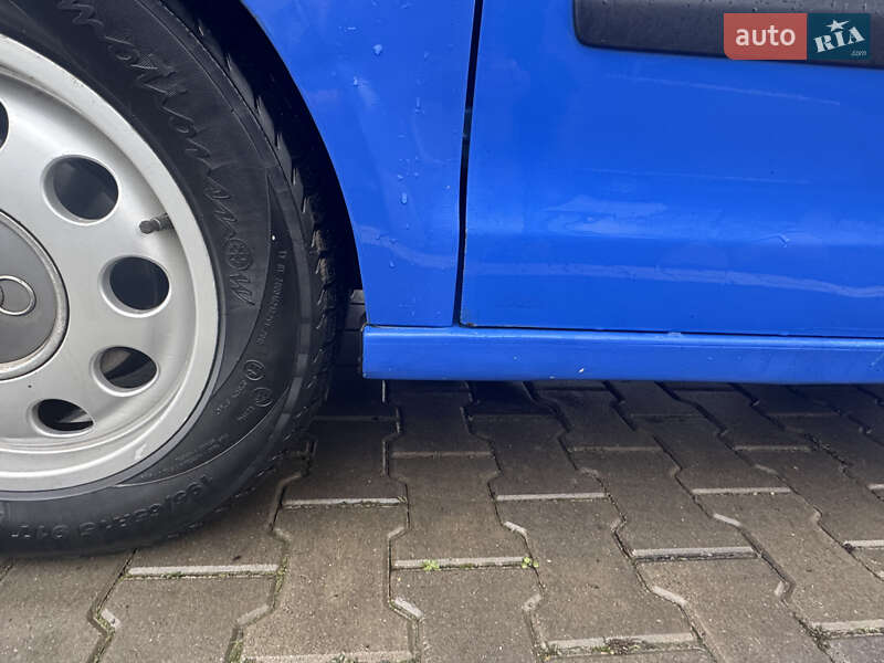 Хэтчбек Volkswagen Polo 2004 в Черновцах