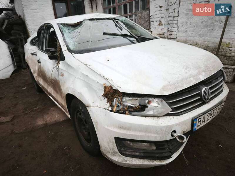 Седан Volkswagen Polo 2017 в Полтаве