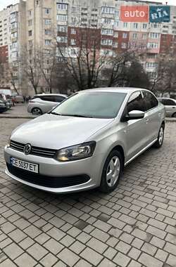 Седан Volkswagen Polo 2012 в Черновцах