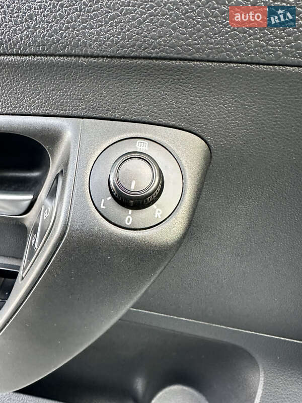 Хетчбек Volkswagen Polo 2016 в Дніпрі