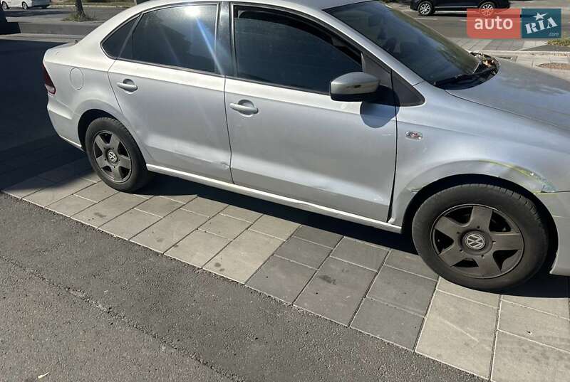 Седан Volkswagen Polo 2015 в Киеве фото 2 Седан Volkswagen Polo 2015 в Киеве