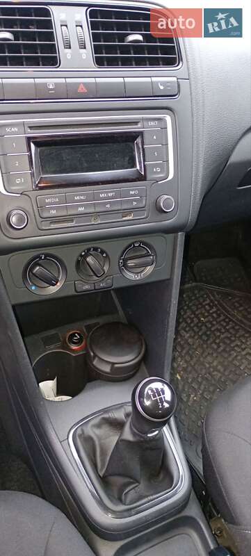 Седан Volkswagen Polo 2015 в Запоріжжі