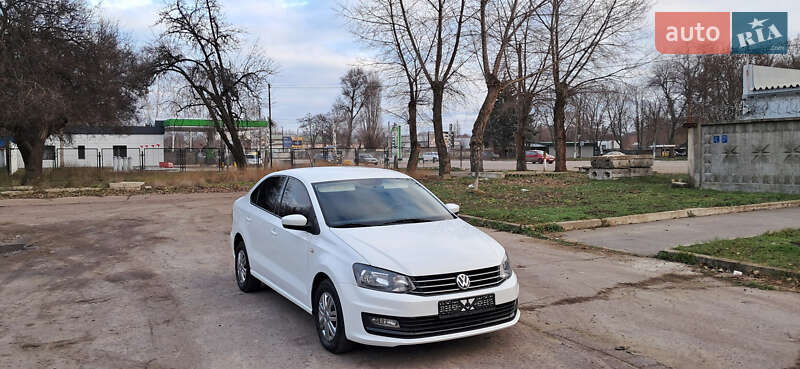 Седан Volkswagen Polo 2017 в Жовтих Водах