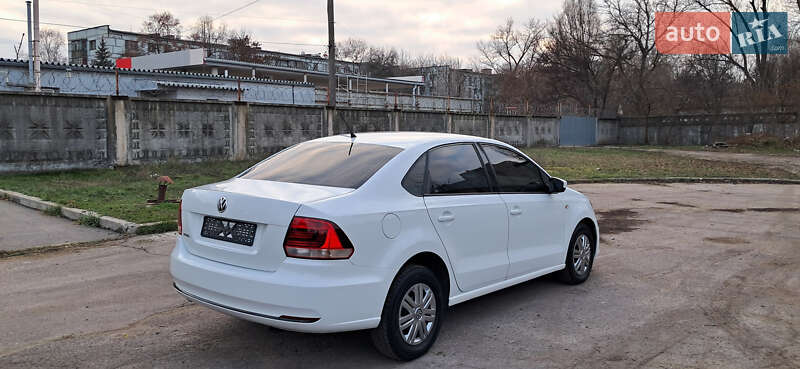 Седан Volkswagen Polo 2017 в Жовтих Водах