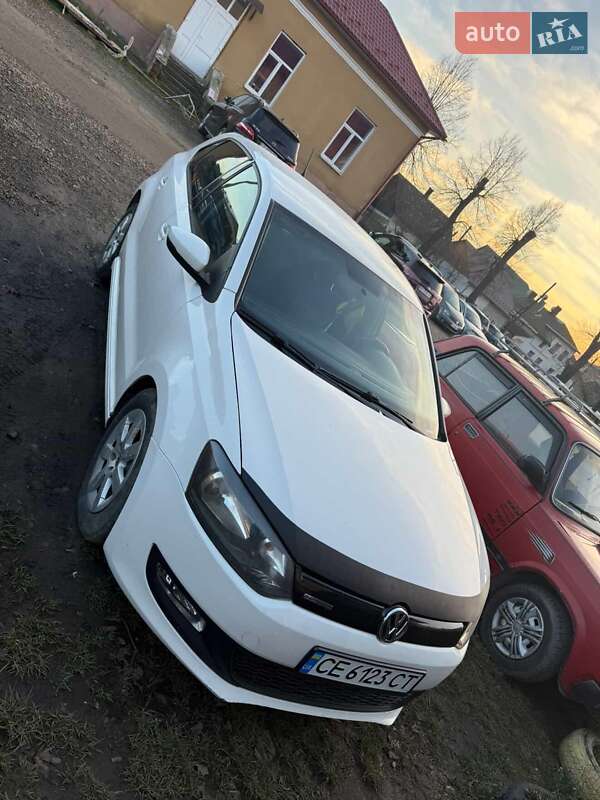 Хэтчбек Volkswagen Polo 2010 в Сторожинце