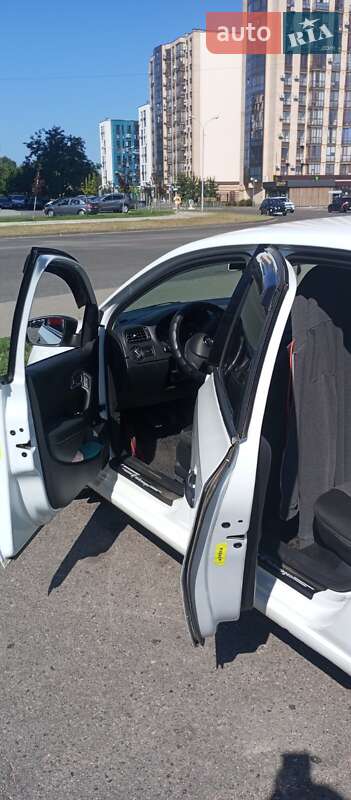 Седан Volkswagen Polo 2017 в Черкасах