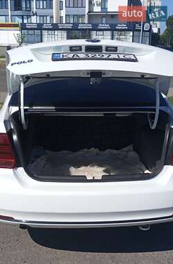 Седан Volkswagen Polo 2017 в Черкассах