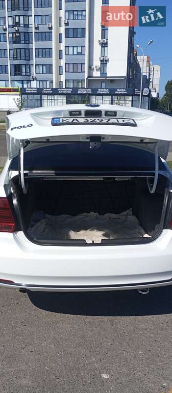 Седан Volkswagen Polo 2017 в Черкасах
