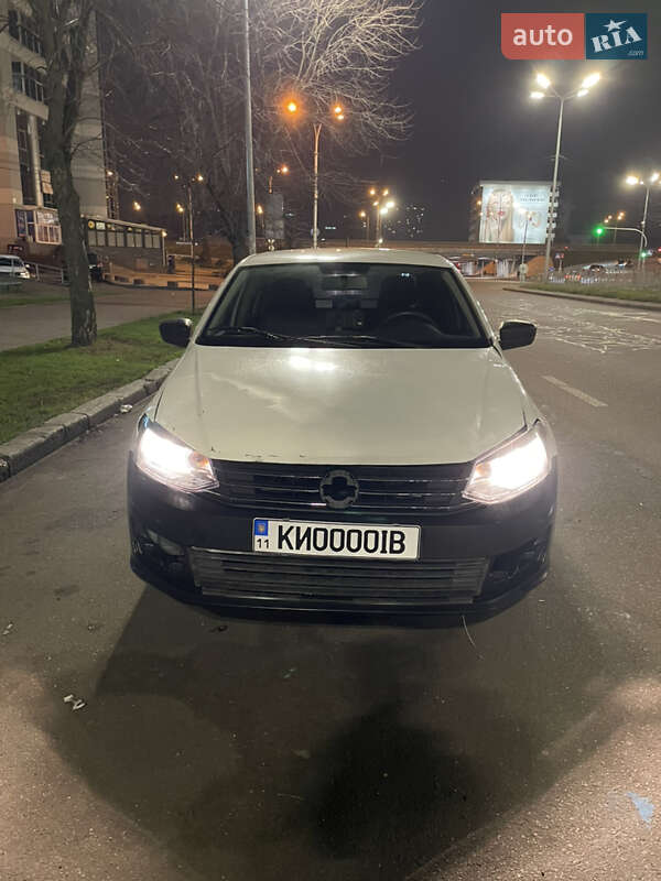 Седан Volkswagen Polo 2016 в Киеве