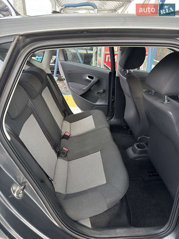 Хэтчбек Volkswagen Polo 2010 в Ровно