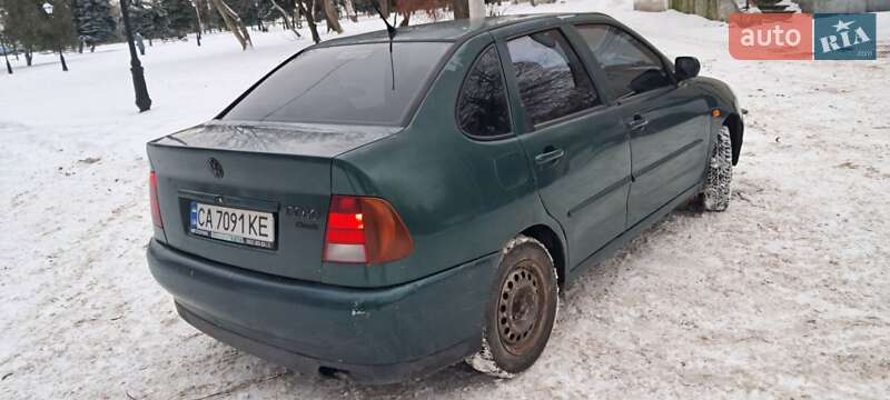 Седан Volkswagen Polo 1998 в Каневе