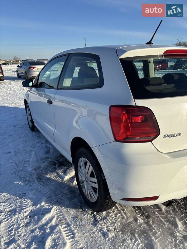 Хетчбек Volkswagen Polo 2016 в Києві
