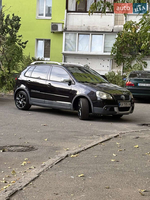 Хэтчбек Volkswagen Polo 2006 в Киеве