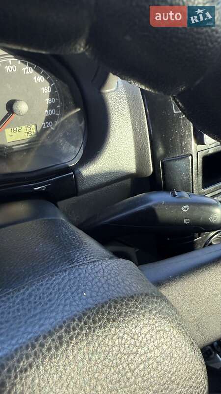 Хетчбек Volkswagen Polo 2002 в Мукачевому фото 23 Хетчбек Volkswagen Polo 2002 в Мукачевому