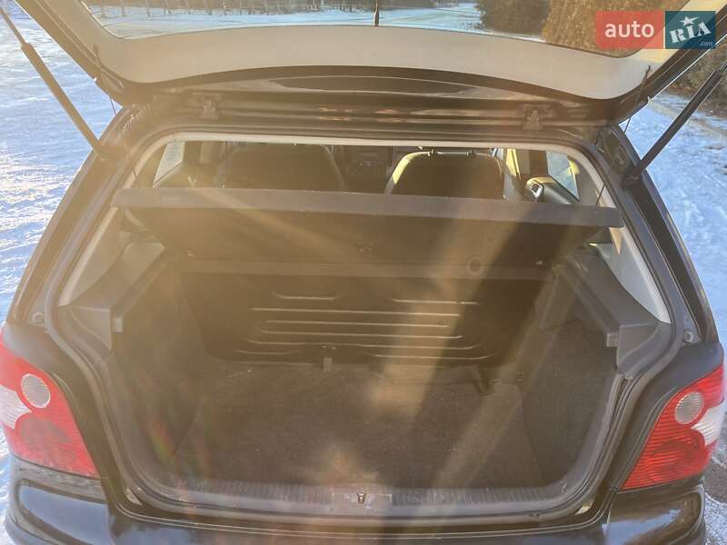 Хетчбек Volkswagen Polo 2003 в Турійську