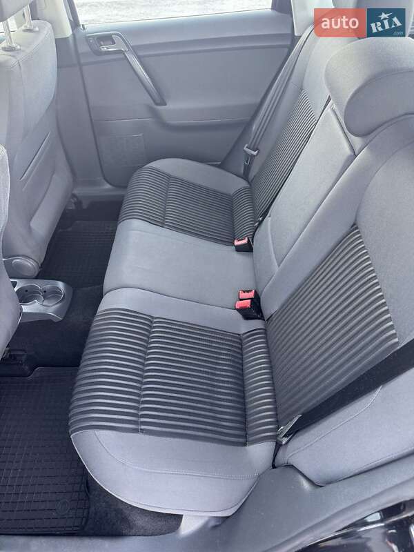 Хетчбек Volkswagen Polo 2006 в Рівному