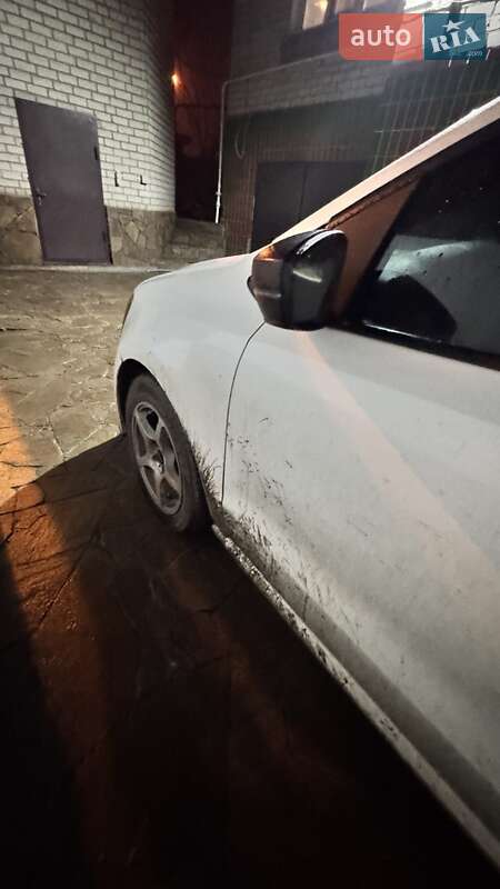 Хетчбек Volkswagen Polo 2011 в Харкові