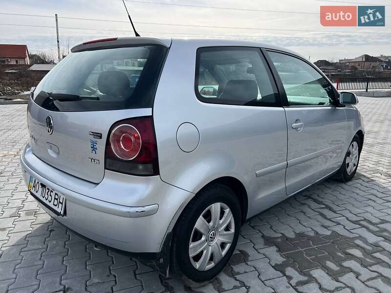 Хэтчбек Volkswagen Polo 2006 в Мукачево