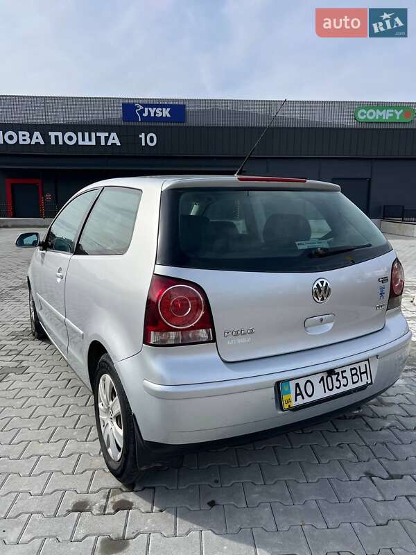 Хэтчбек Volkswagen Polo 2006 в Мукачево
