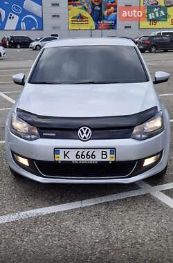 Хэтчбек Volkswagen Polo 2011 в Черновцах