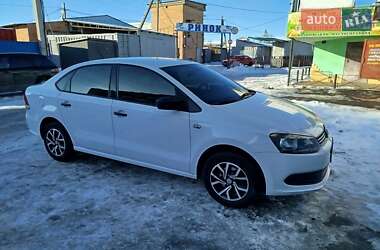 Седан Volkswagen Polo 2013 в Гайвороне