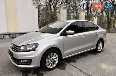 Седан Volkswagen Polo 2018 в Жовтих Водах