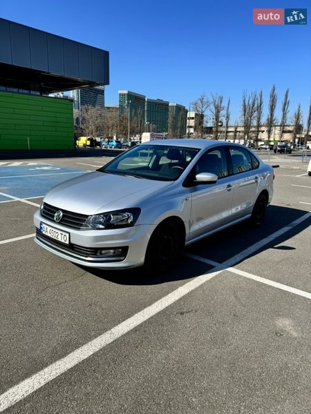 Седан Volkswagen Polo 2018 в Киеве